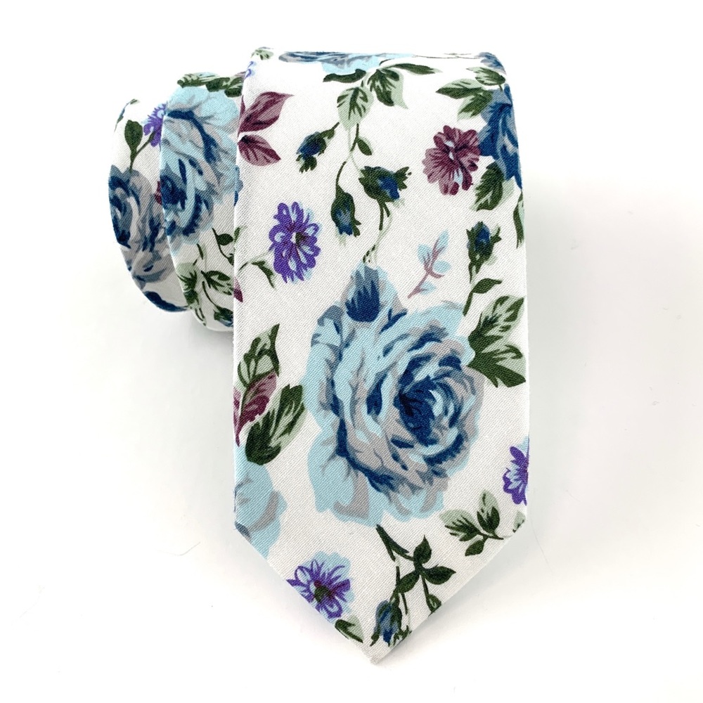 Men's White & Icy Blue Bohemian Floral Slim Necktie